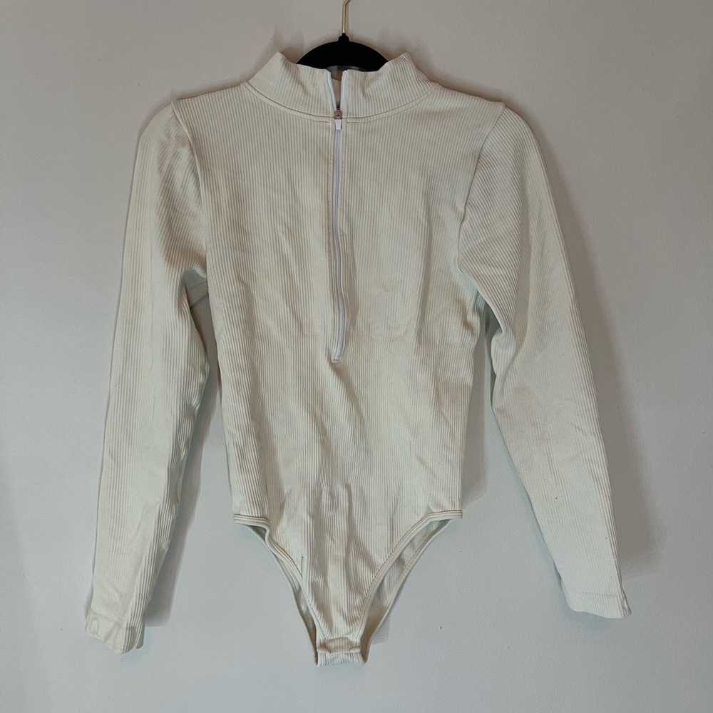OQQ Ribbed Cream Bodysuit